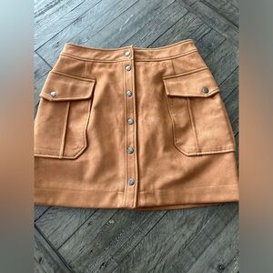 🛍️ $5 SALE - Joe Fresh Faux Suede Lined Skirt, size 8.